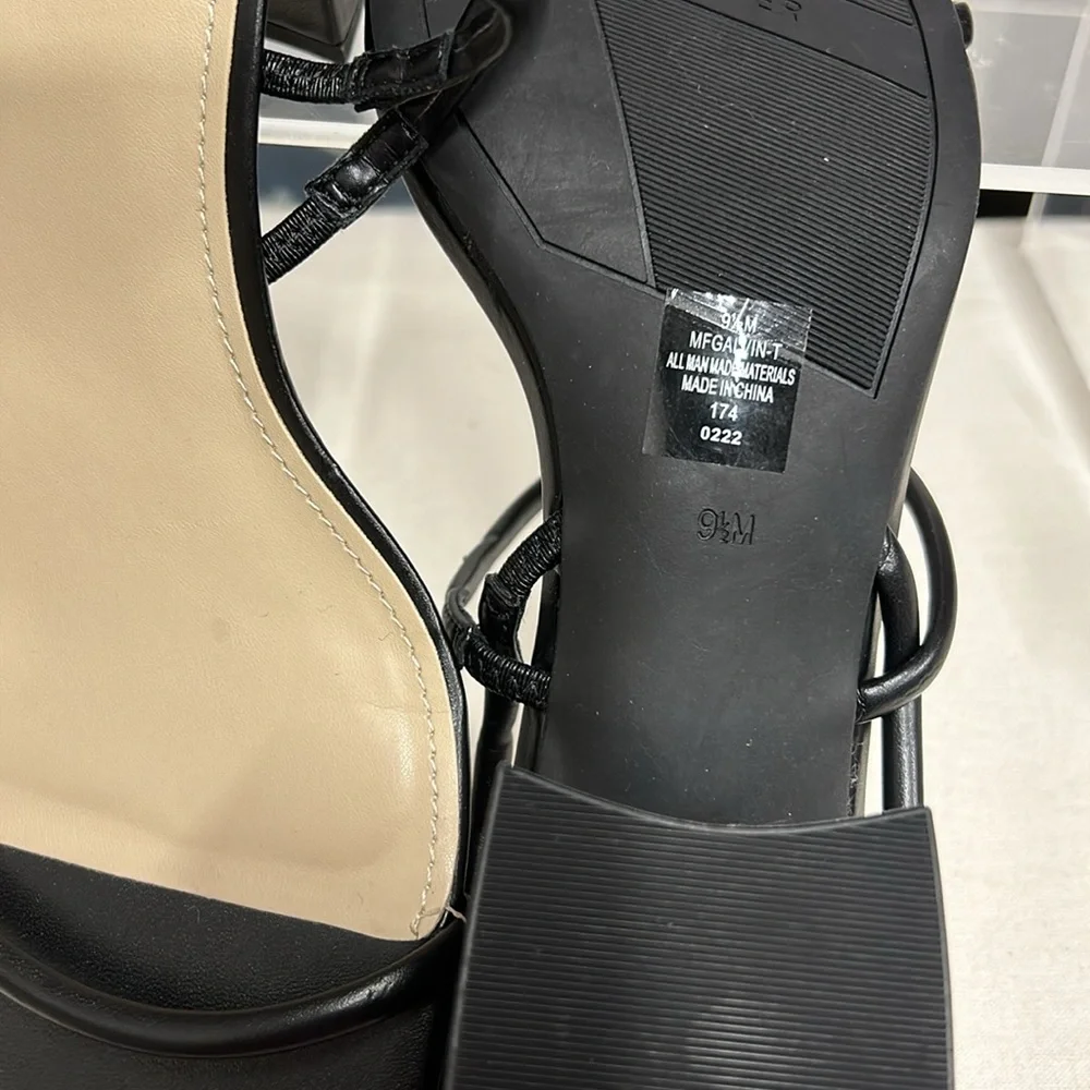 NWOT Marc Fisher black sexy Galvin block Sandals - Picture 4 of 4